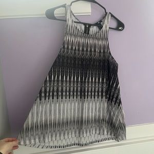 H&M black and white shirt sleeve tee with quarter zip back detail